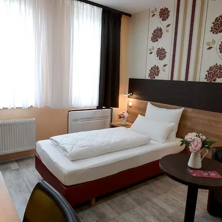 Panorama Hotel 3*